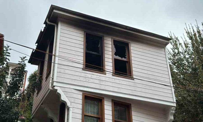 sariyerde ahsap binada korkutan yangin muhtar yangini canli yayinla duyurdu 675002fd7887 |