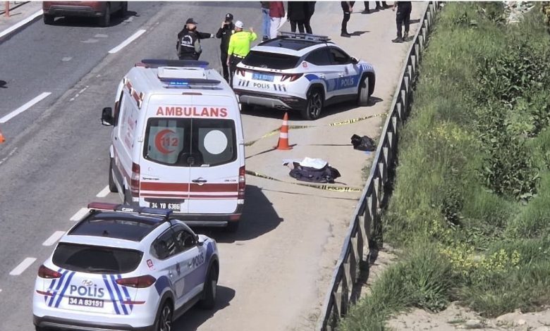 Silivri’de geri manevra yapan tır yaşlı adama çarptı 1 silivride geri manevra yapan tir yasli adama carpti cc3948407237 |