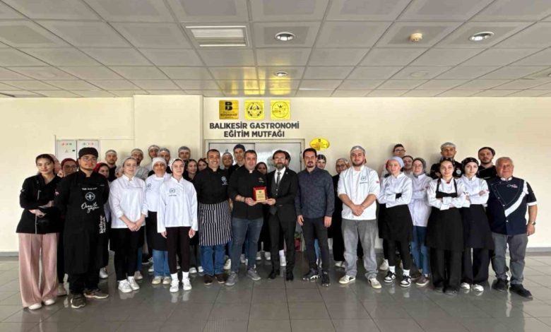 sokak lezzetlerinden kokorecin sirlarini anlatti 2633ff92ff9c |