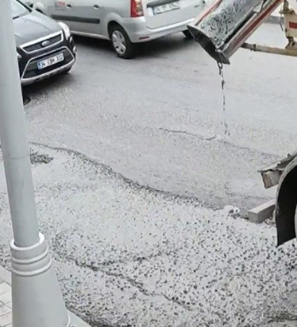 sultangazide mikserden dokulen beton suruculere zor anlar yasatti o anlar kamerada 74d265c277e6 |