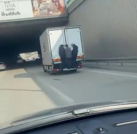 tehlikeli yolculuk kamerada cb1a1112091f |