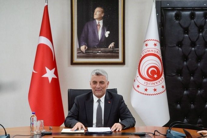 ticaret bakani bolat turkiye ve abd olarak karsilikli ticaretimizi daha da ileri tasimak icin birlikte caba gostermeye devam edecegiz 7ddbd91348ed |