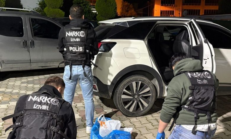 torbalida polisin durdurdugu aractan metamfetamin cikti e6131aa6505b |