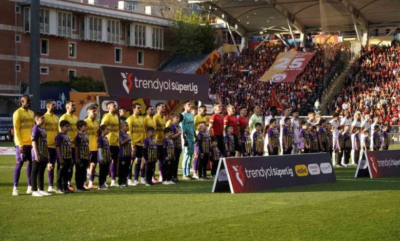 trendyol super lig eyupspor 0 galatasaray 0 mac devam ediyor 9af41409d08c |