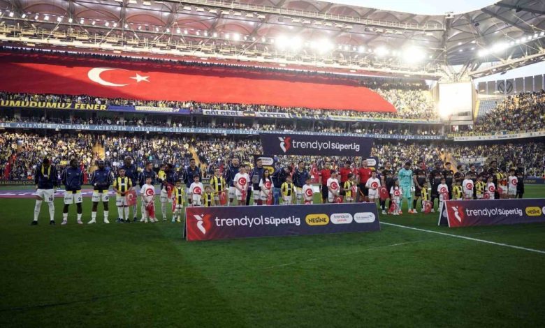 Trendyol Süper Lig: Fenerbahçe: 0 - Kayserispor: 1 (Maç devam ediyor) 1 trendyol super lig fenerbahce 0 kayserispor 1 mac devam ediyor ef9c99d93e6b |