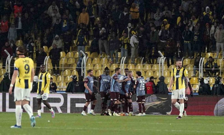 Trendyol Süper Lig: Fenerbahçe: 0 - Trabzonspor: 1 (İlk yarı) 1 trendyol super lig fenerbahce 0 trabzonspor 1 ilk yari 8d4f7379a9ef |