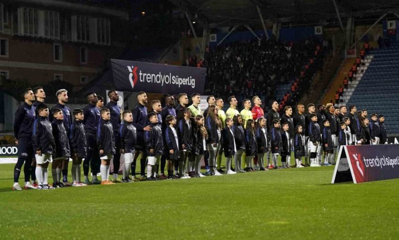 trendyol super lig kasimpasa 1 besiktas 0 mac devam ediyor 0dfef0cbc5b0 |