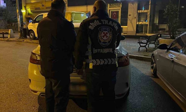 Ümraniye’deki emniyet şeridi magandasına 12 bin TL ceza 1 umraniyedeki emniyet seridi magandasina 12 bin tl ceza 613f5666a841 |