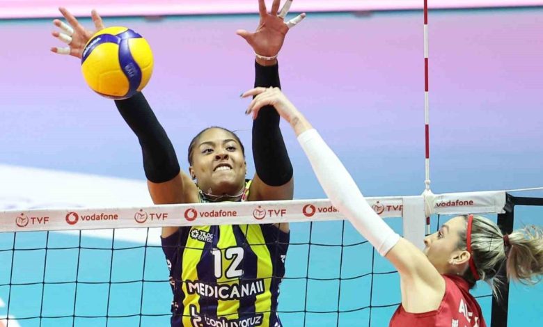 vodafone sultanlar ligi fenerbahce 3 galatasaray 1 5c2055a6e6b6 |