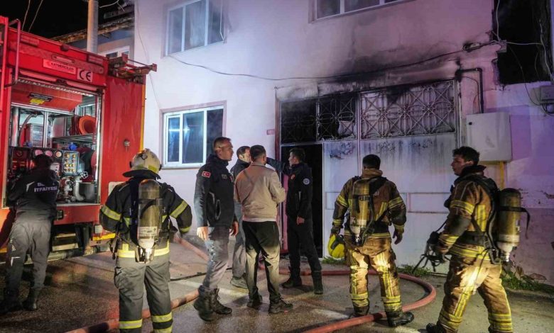 Yanan binadaki köpeği itfaiye ekipleri kurtardı 1 yanan binadaki kopegi itfaiye ekipleri kurtardi a04df6857b6f |