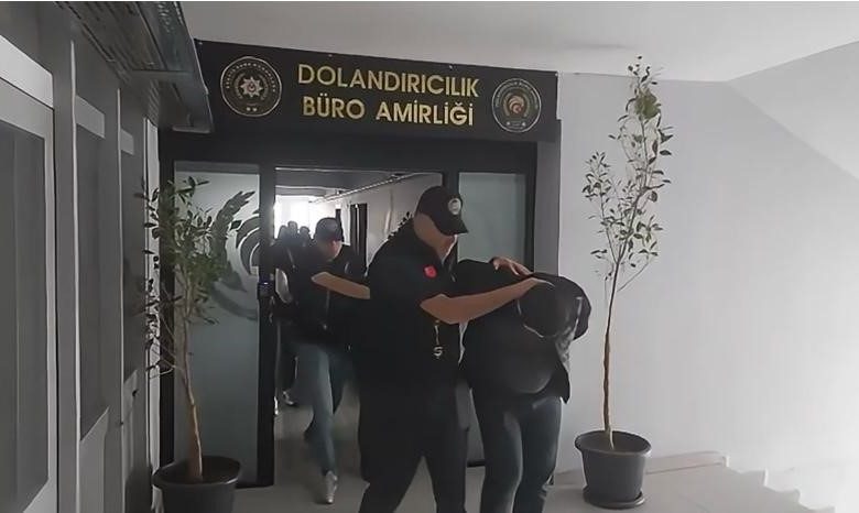 yetkili servis gorunumlu dolandiricilar bozulan urunleri alip goturuyorlar 34b938732a52 |