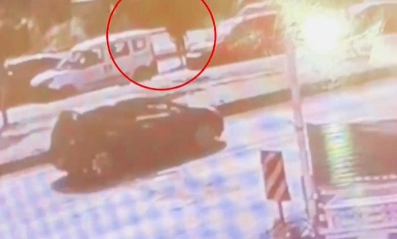 3 kişinin hayatını kaybettiği silahlı saldırı kamerada 1 3 kisinin hayatini kaybettigi silahli saldiri kamerada ebc66e62b018 |