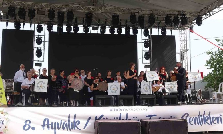 8 ayvalik teferic senliklerinde turkuler yankilandi 1779663445cf |