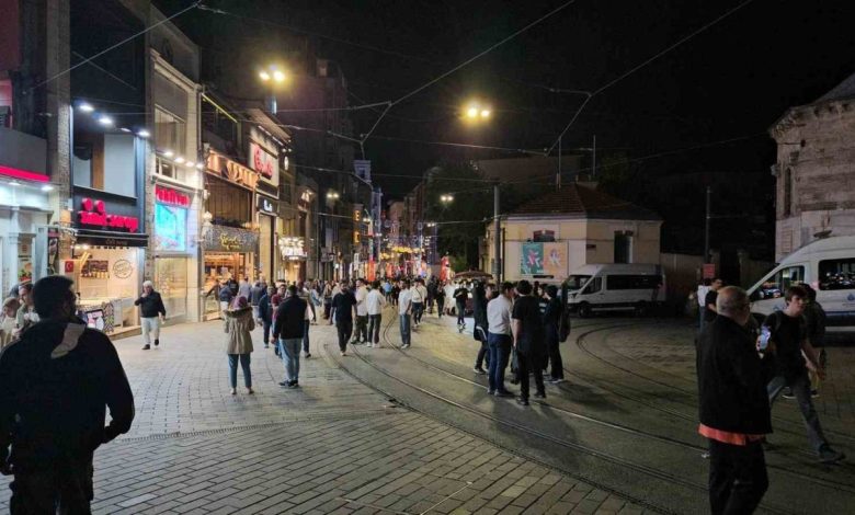 afad marmara denizi buyukcekmece aciklarinda saat 2336da 40 buyuklugunde deprem meydana geldi 7680d1c9c437 |