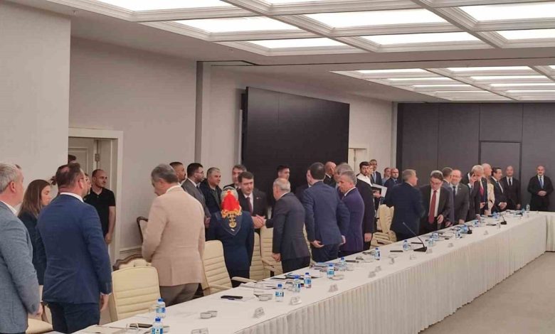 Ankara Valisi Şahin: "Toplamda bakımevlerine toplanan bugüne kadar hayvan sayısı 14 bin 341’dir" 1 ankara valisi sahin toplamda bakimevlerine toplanan bugune kadar hayvan sayisi 14 bin 341dir e7e6a13d2cbf |