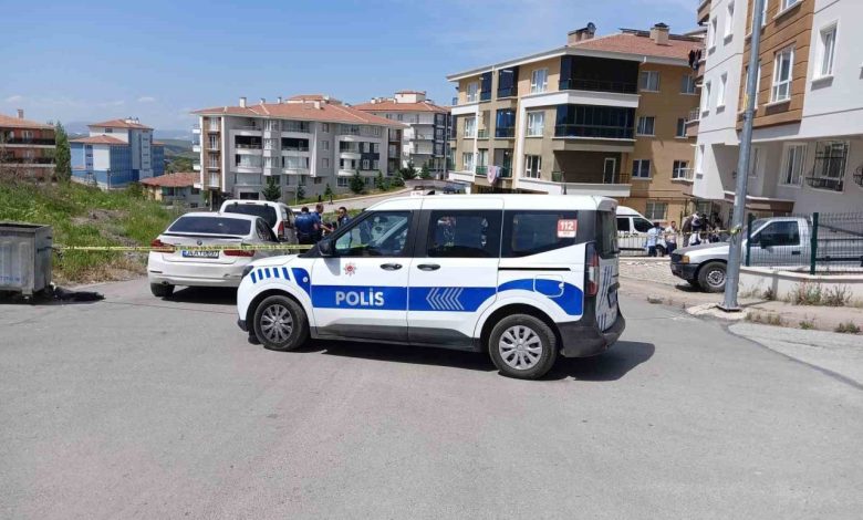 ankarada 14 yasindaki kiz cocugu basindan vurulmus halde olu olarak bulundu 59586aea9958 |