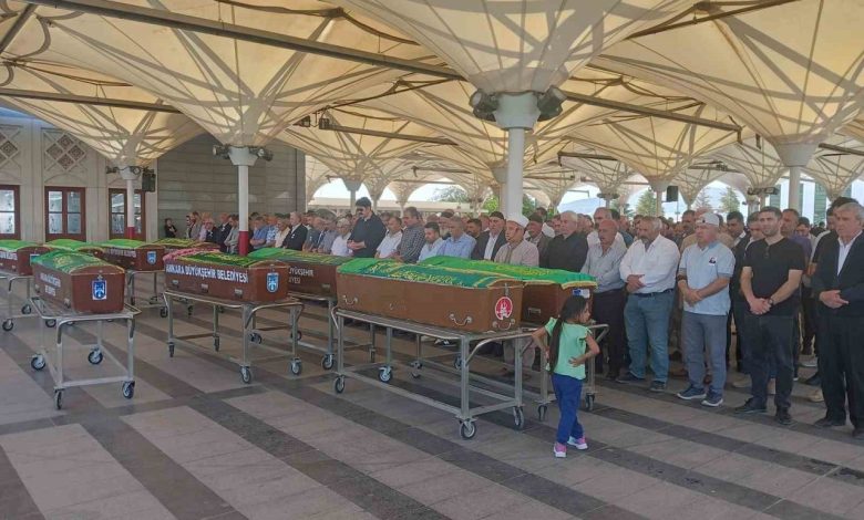 ankarada basindan vurulmus halde olu bulunan kiz cocugu son yolculuguna ugurlandi d057949fc4ee |