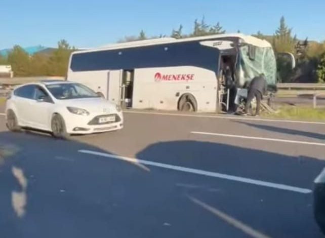Ankara’da geziden dönen öğrencileri taşıyan otobüs bariyerlere çarptı: 4 yaralı 1 ankarada geziden donen ogrencileri tasiyan otobus bariyerlere carpti 4 yarali e2d59163896f |