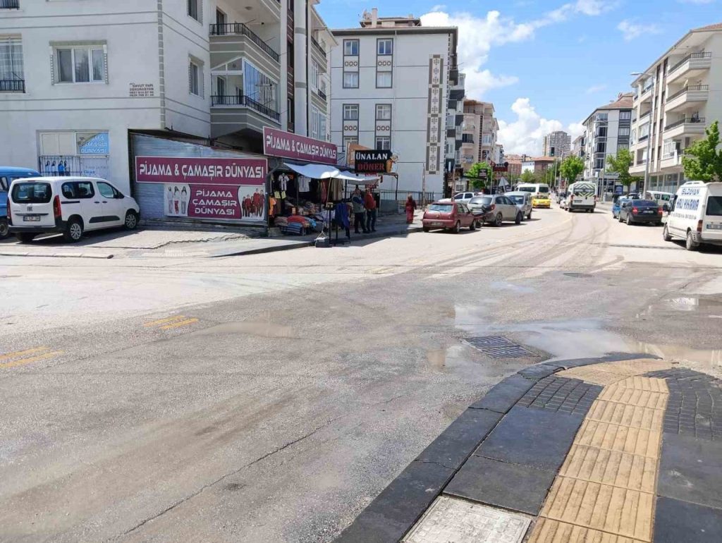 ankarada iki otomobil carpisti 3u agir 9 yarali b069480daf73 |