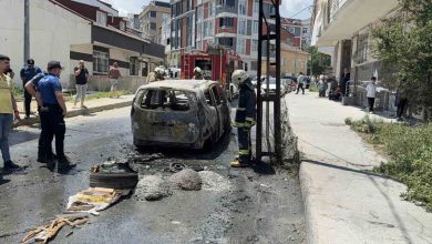 arnavutkoyde park halindeki otomobil alev topuna dondu o anlar kamerada d383fff51da0 |