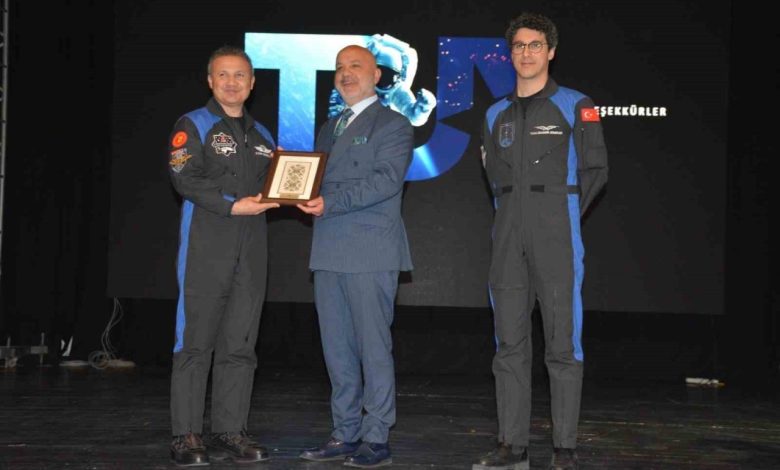 astronot alper gezeravci seyir defterini kibrisla paylasti ca3112fa46b4 |