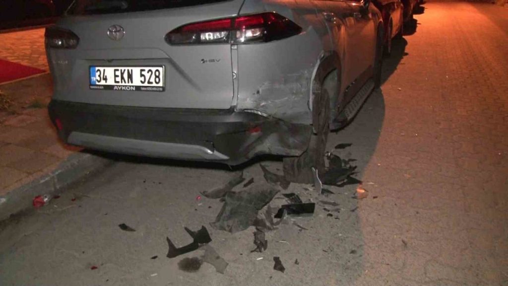 atasehirde bir surucu araclara vura vura kacti af15fa88512d |