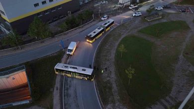 avcilarda freni patlayan iett otobusu bir baska otobuse carpti yol trafige kapandi 4da755430329 |