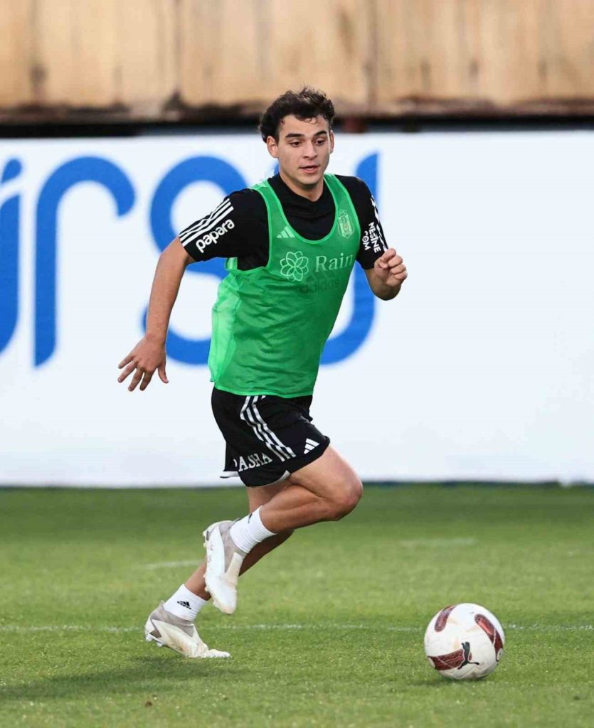 aytug batur komec sirbistan ekiplerinin radarina girdi b25b0cc38b2c |