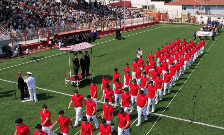 ayvalikta 19 mayis coskusu torenle kutlandi 5eaa2d356f15 |