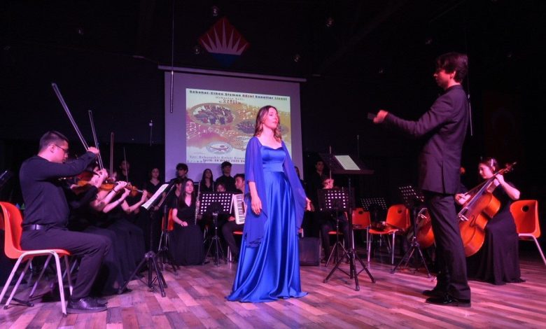 ayvalikta guzel sanat lisesi ogrencilerinden oda konseri 60742b142728 |