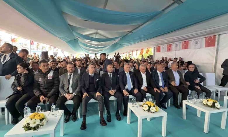 bakan bak turkiyede son 23 yilda spor tesisleri devrimi yasanmaktadir 828d992ff9ae |