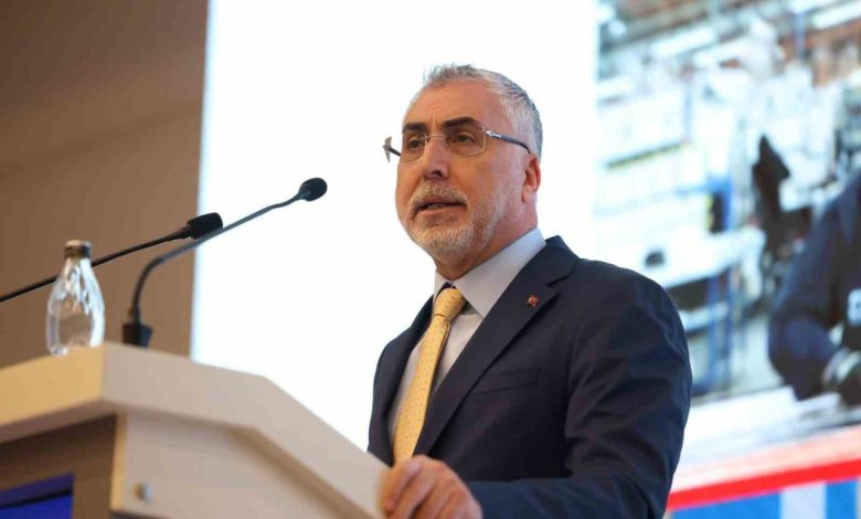 bakan isikhan 10 bin engelli bireye kamuda is firsati sunulacak d04906c98489 |