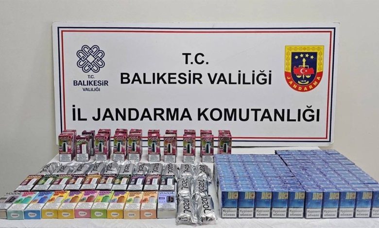 Balıkesir’de 10 ilçede eş zamanlı jandarma operasyonu 1 balikesirde 10 ilcede es zamanli jandarma operasyonu fefc86be7a93 |