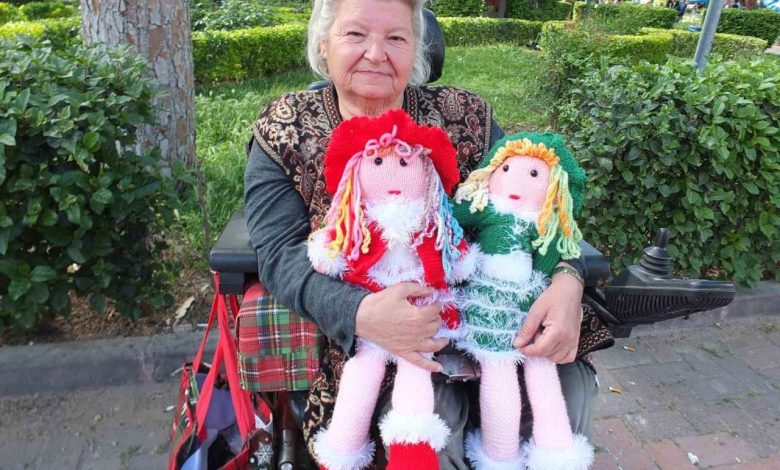 balikesirde bedensel engelli mufide hanim evinde uretiyor parkta satiyor 140c79c9cba6 |