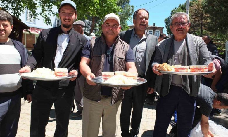 balikesirde ciftci hayri 2 bin kisiyi bulusturdu 6158724b19cb |