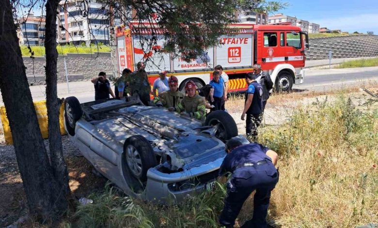 balikesirde takla atan aracta ki 2 sahis yaralandi 283253285686 |