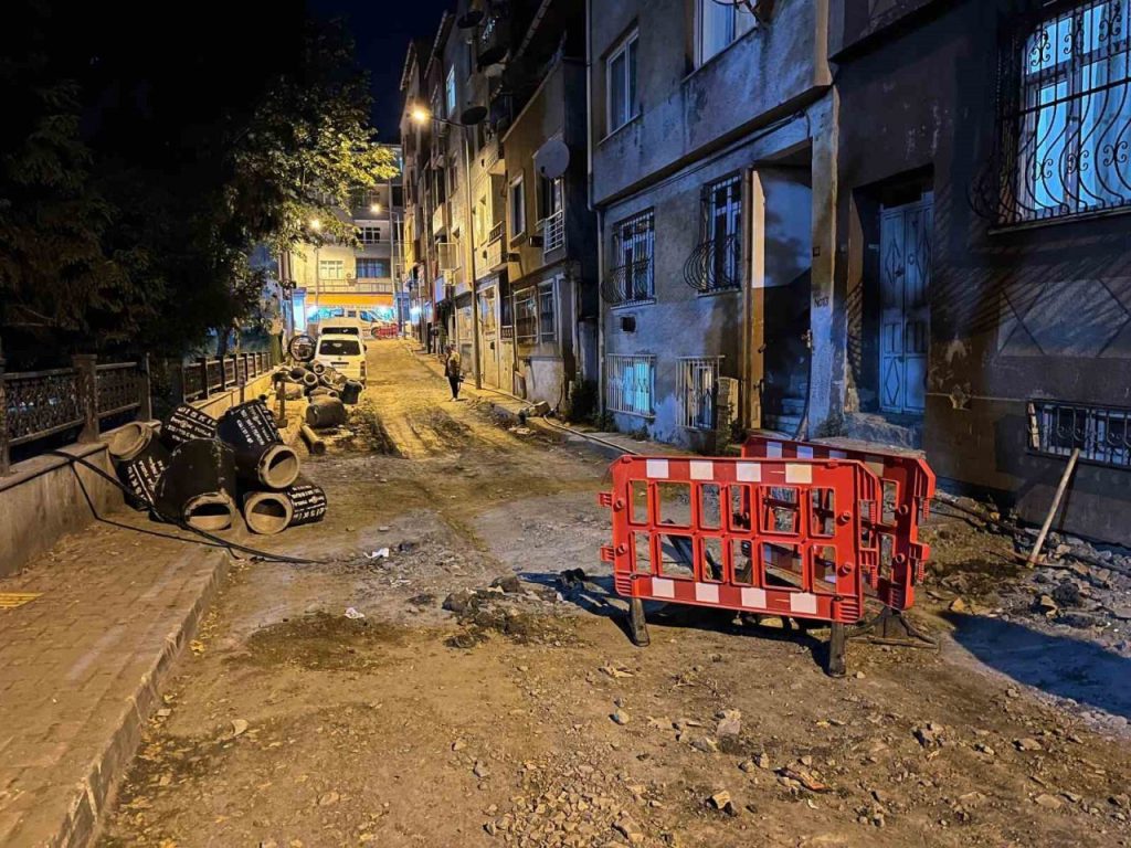 bayrampasada altyapi calismasi yapilan sokakta rogar kapagi patladi 1f3d509d4788 |