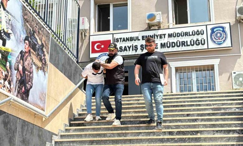 Bayrampaşa’da kendisini oğlu olarak tanıtıp 400 bin TL dolandıran şüpheli yakalandı 1 bayrampasada kendisini oglu olarak tanitip 400 bin tl dolandiran supheli yakalandi e2ae74ce2228 |