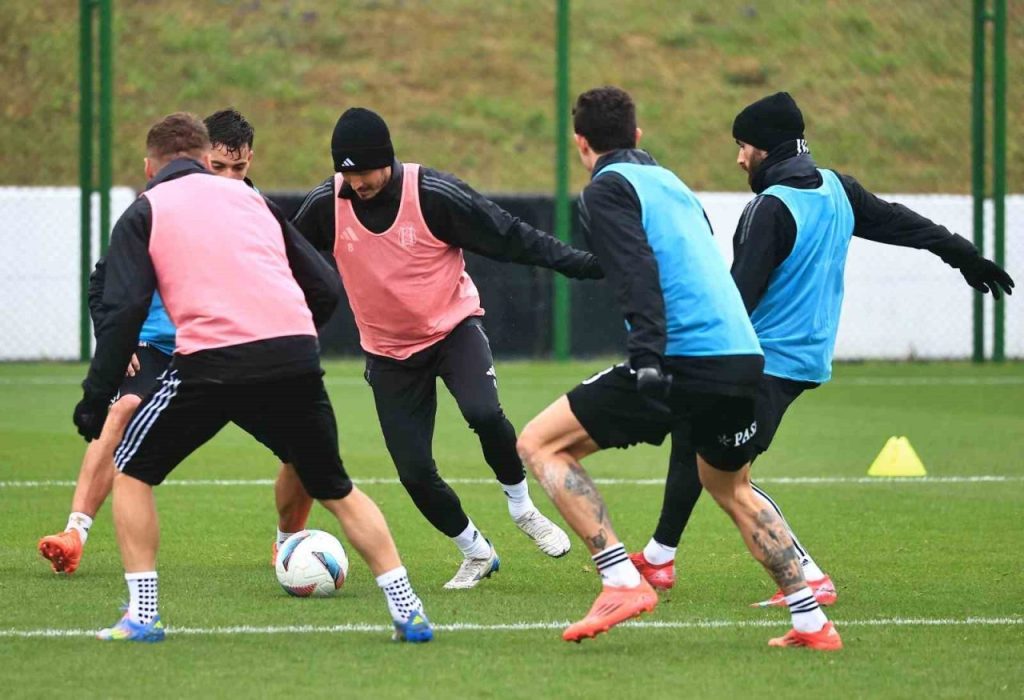 besiktas kondisyon ve taktik calisti e0899cf21747 |