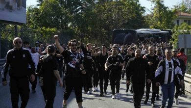 besiktas taraftari stada geldi 73219399d6d2 |