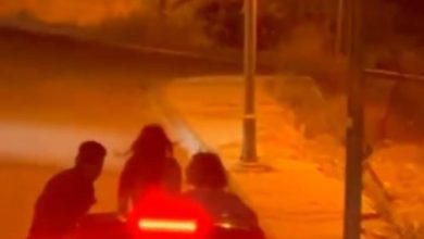 beylikduzunde arac camindan sarkarak yolculuk yapan sahislar kamerada c9a3729da60c |