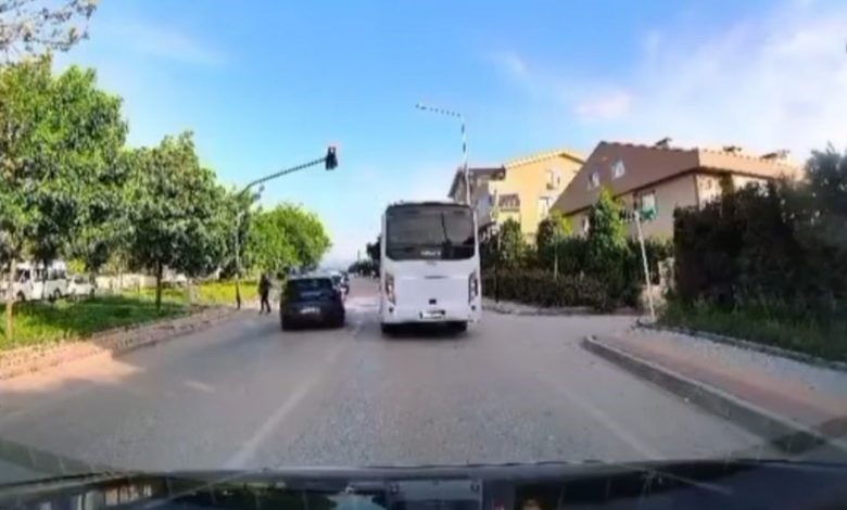 bursa trafiginde tehlikeli anlar kameralara yansidi 36e15a437614 |