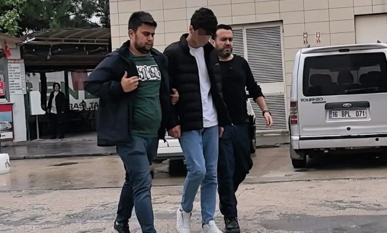 bursada arkadasiyla sakalasan genc bicaklanarak yaralandi 53bed4494a06 |