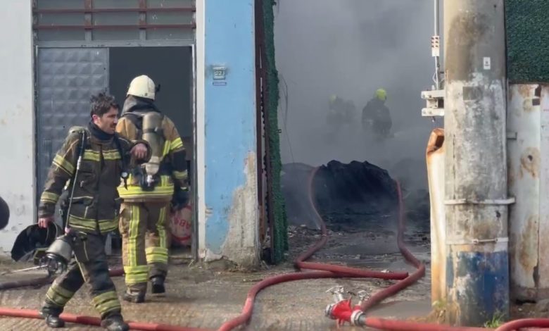Bursa’da fabrika yangını korku dolu anlar yaşattı 1 bursada fabrika yangini korku dolu anlar yasatti a2dd6a93e2cf |