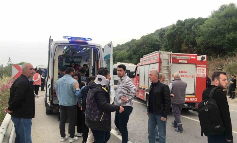 Bursa’da feci kaza: Kazayı bırakıp birbirlerine girdiler 1 bursada feci kaza kazayi birakip birbirlerine girdiler 40fe8c804669 |