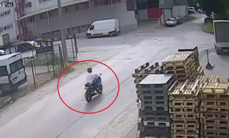 bursada iki motosikletinin karistigi kaza kamerada 2 yarali d7dfbb48d383 |