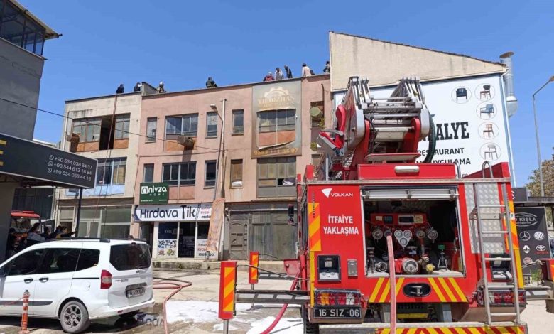 bursada mobilya imalathanesinde yangin ec1c44dbc3f4 |