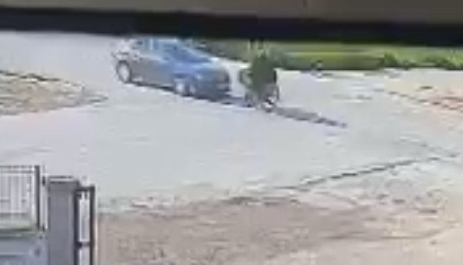 bursada otomobil ile motosiklet carpisti 2 yarali 4bd3d2e303a6 |