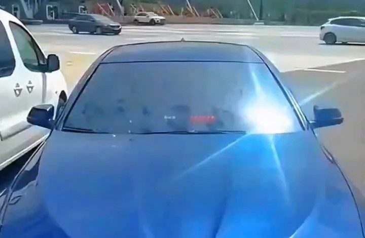 Çakarlı otomobile gereği yapıldı 1 cakarli otomobile geregi yapildi 5dc01d435e72 |