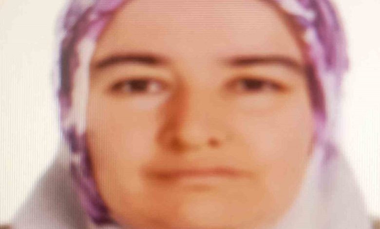 Cam silerken 4’üncü kattan düşen kadın hayatını kaybetti 1 cam silerken 4uncu kattan dusen kadin hayatini kaybetti 5a58ff1c5a67 |